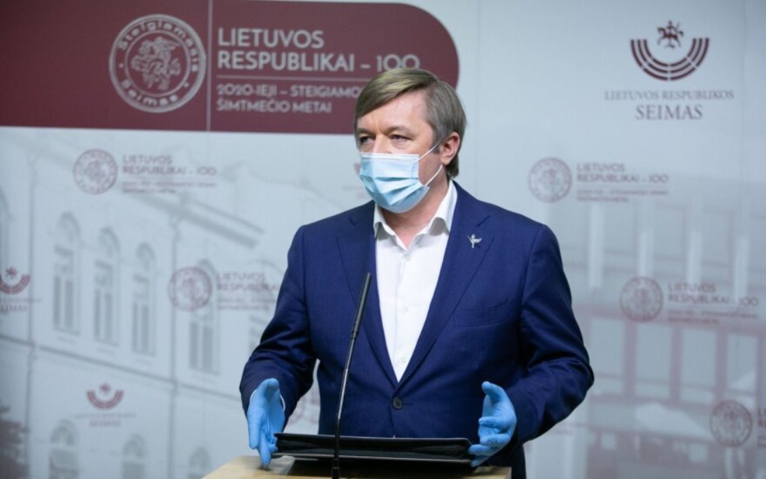 Карбаускис заявил, что отказывается от депутатского мандата
