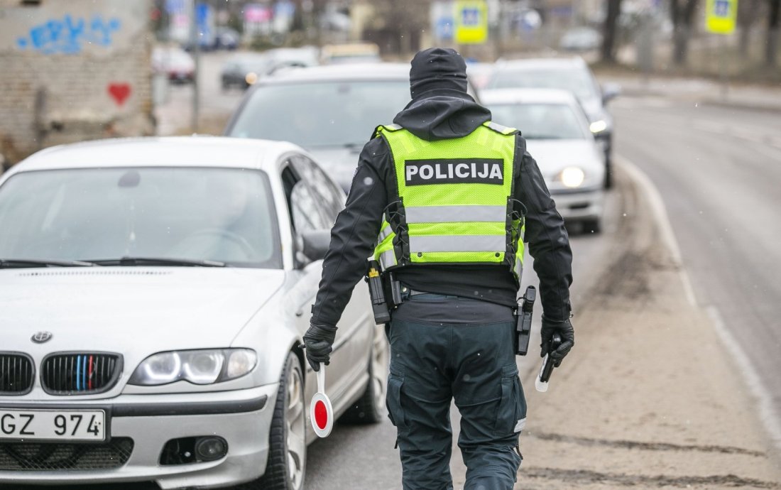 Полиция Литвы: 1-2 ноября будет проводиться патрулирование возле кладбищ