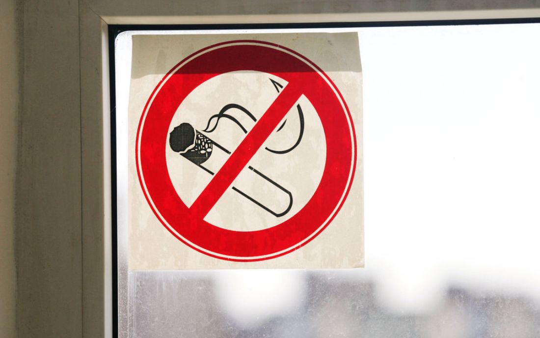 Жители 32 висагинских домов уже воспользовались правом запрета курения