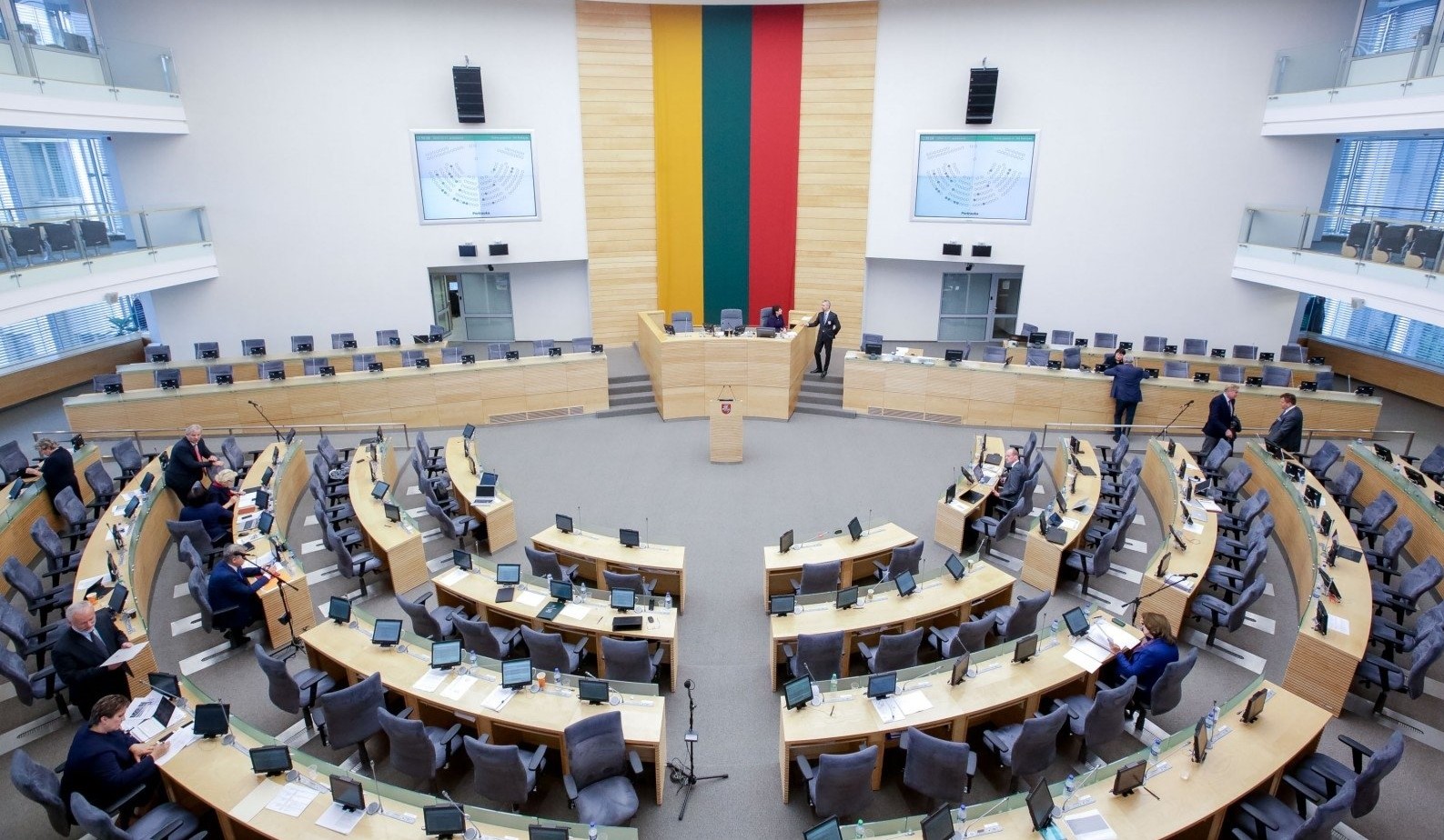 Для участия в парламентских выборах в Литве зарегистрировали 21 партию