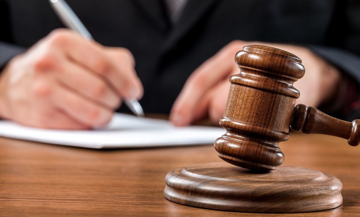 Суд: правительство нарушило права журналистов, стерев запись совещания